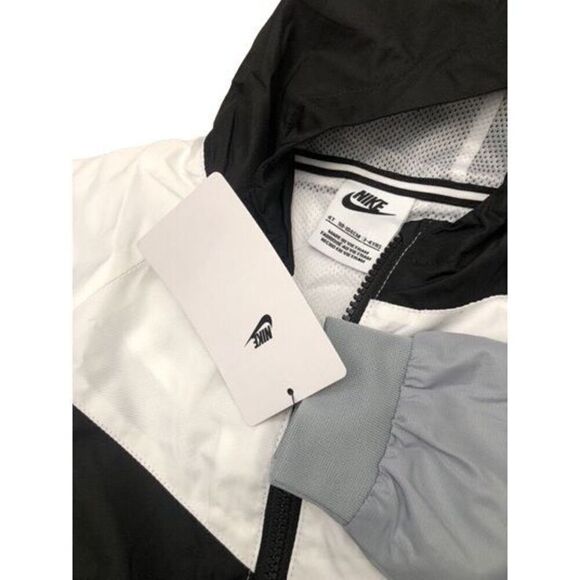Nike Little Kids Windbreaker Jacket Size 4T - Picture 3 of 3